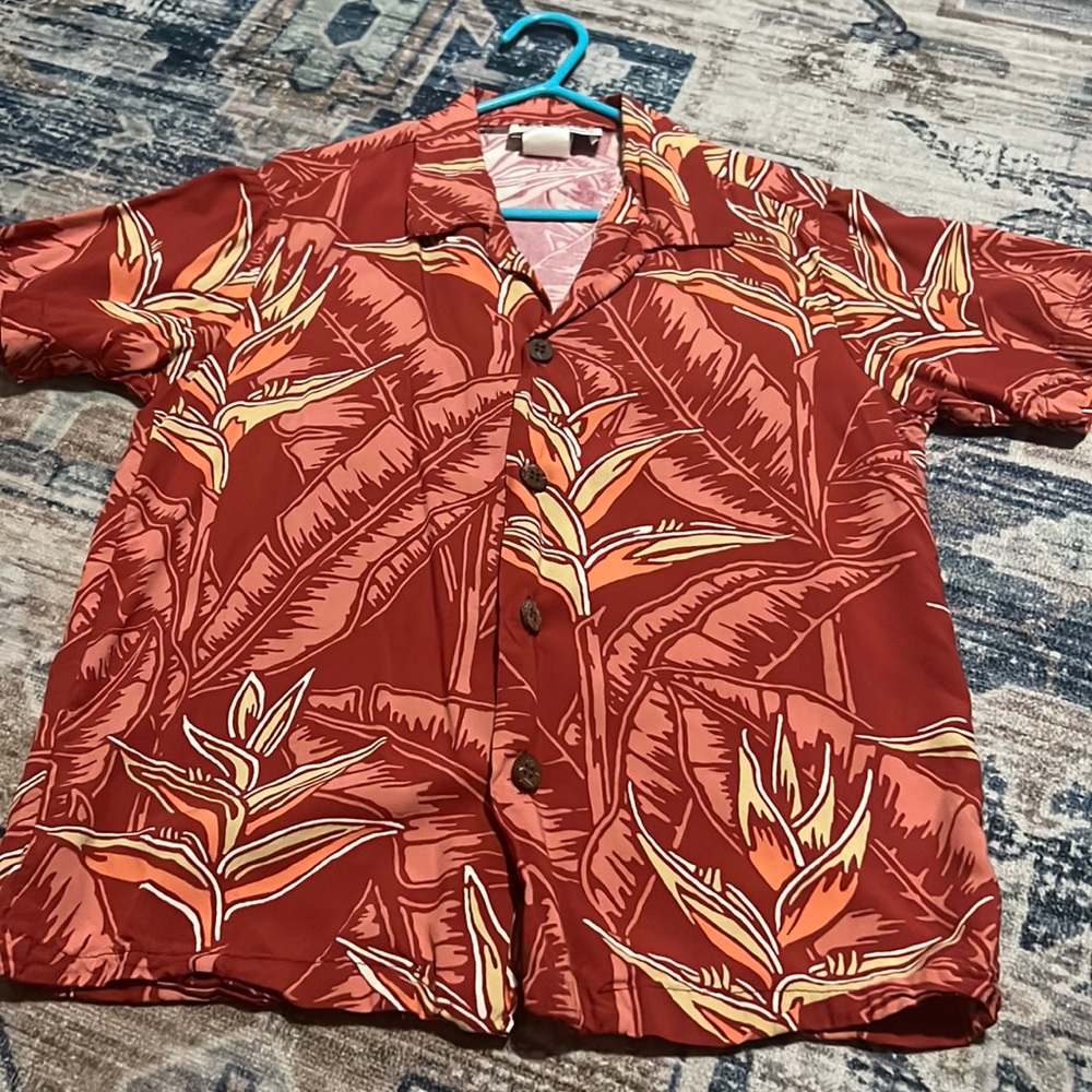 Bishop Street: Hawaiian button up shirt